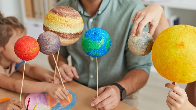 Kosmick&aacute; v&yacute;chova podle Montessori